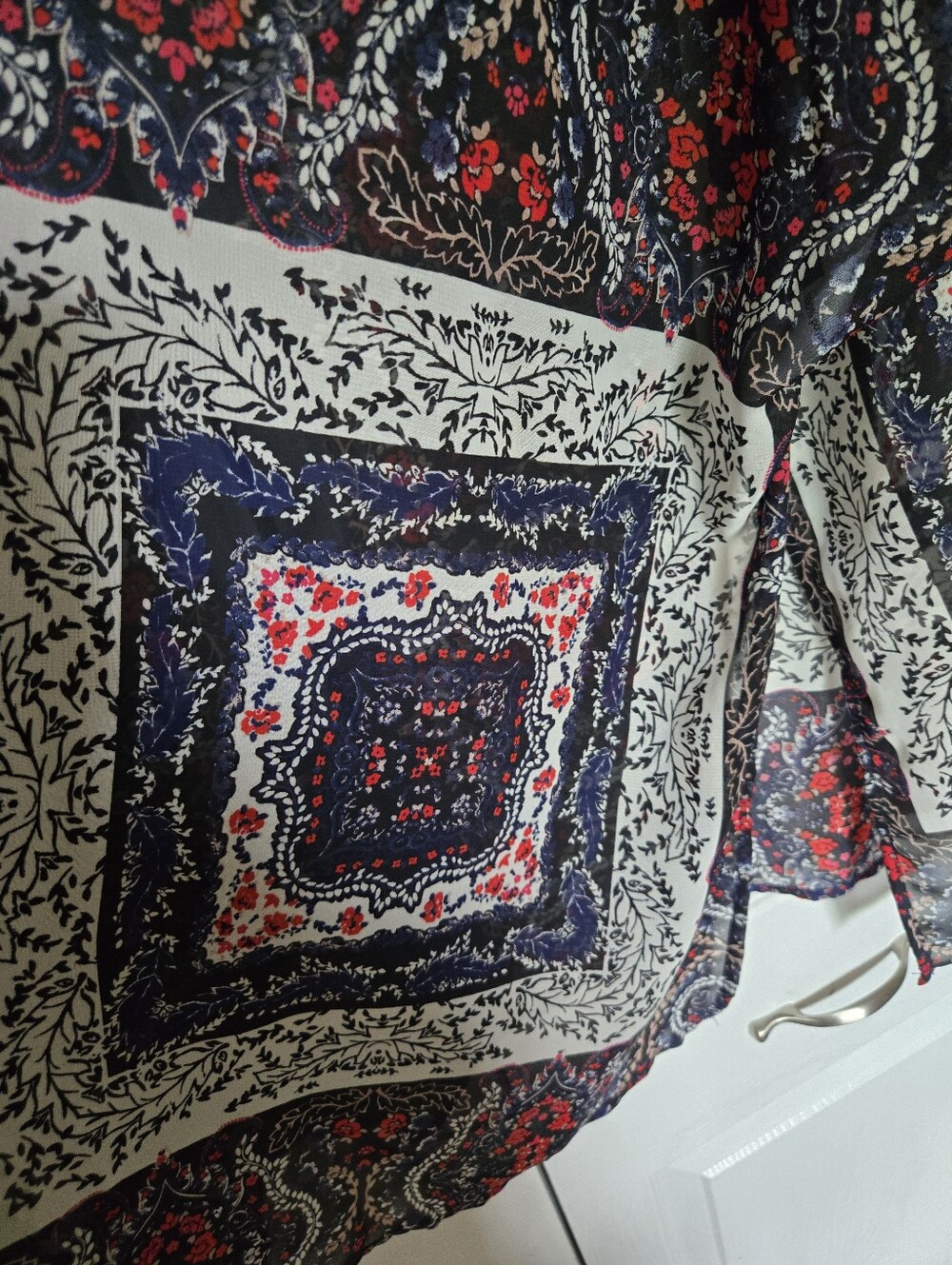 Maurices Boho Beachy Sheer Kimono Cover Up Navy Red Floral Paisley Size 2/3 - Picture 9 of 13